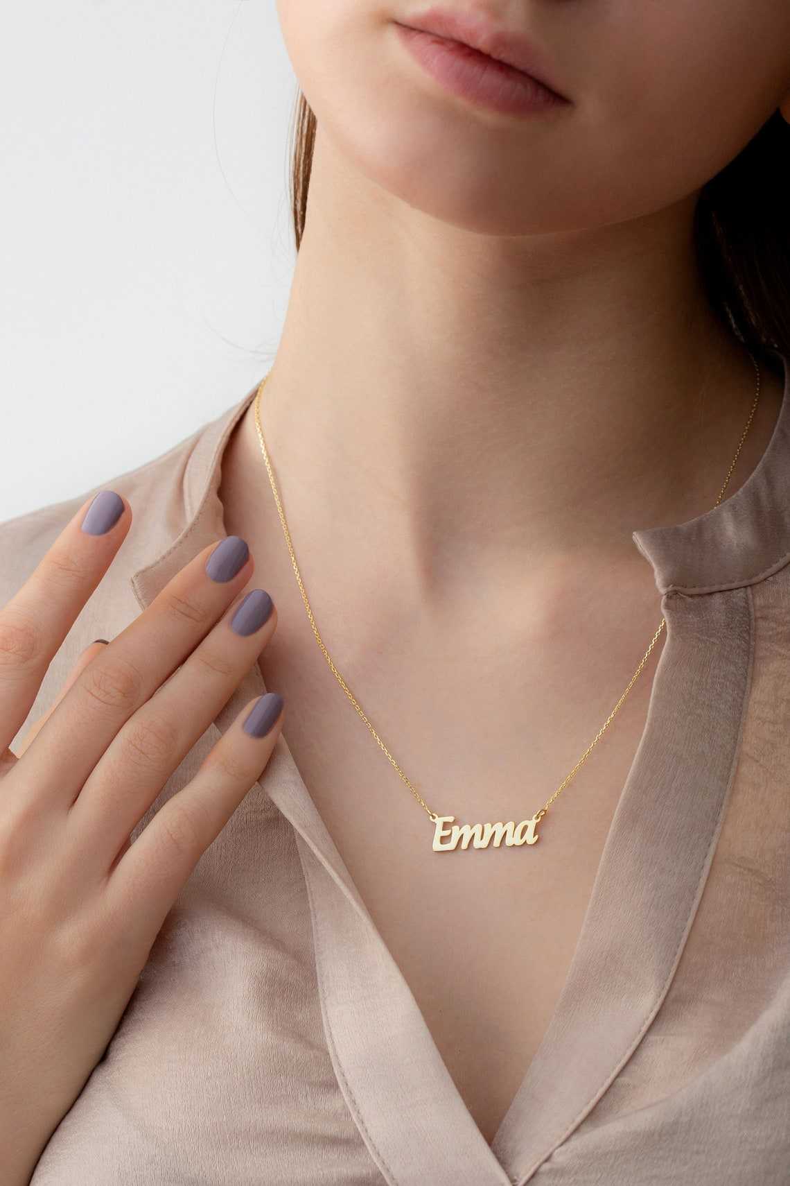 18k Yellow Gold Name Necklace - Script