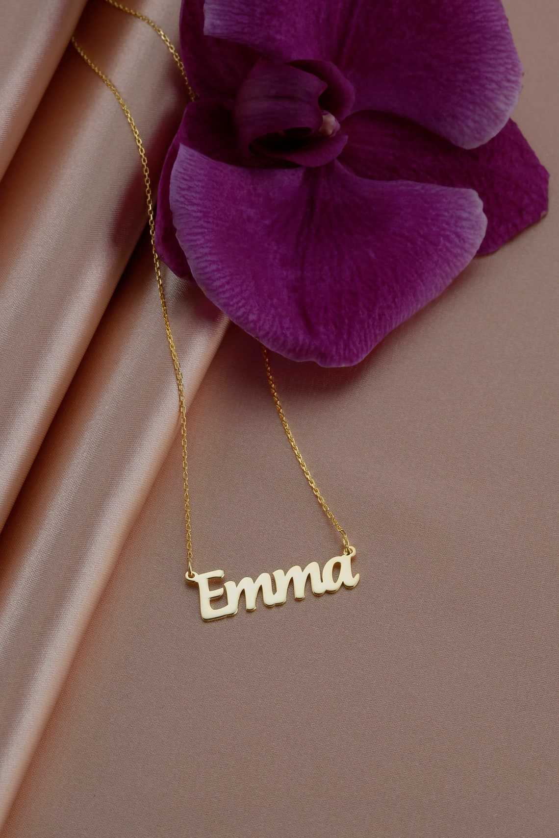 18k Yellow Gold Name Necklace - Script